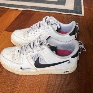 Air Force 1 '07 LV8 'Overbranding'